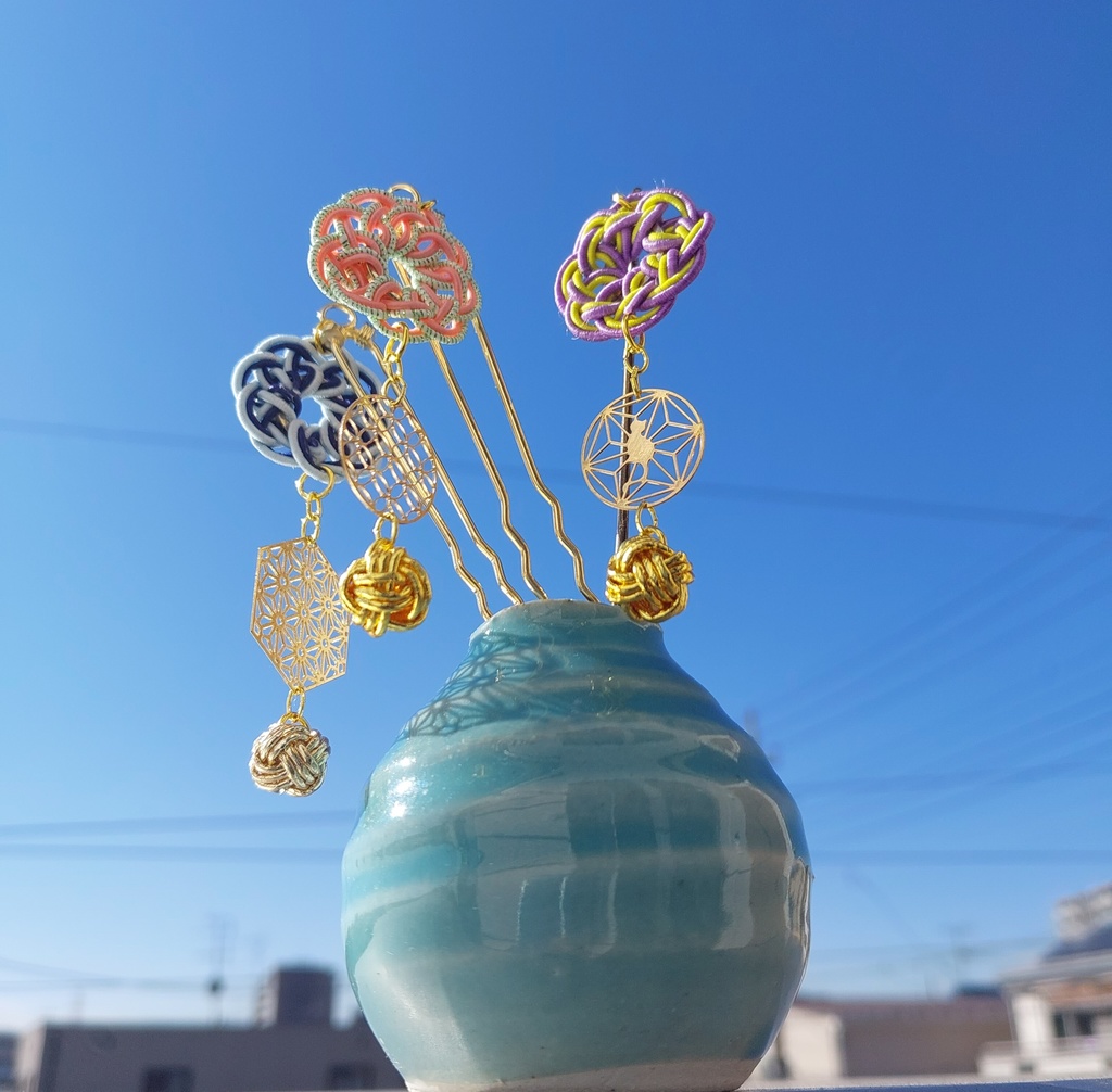 和のワンポイントでファッションを彩る「水引のかんざし」」