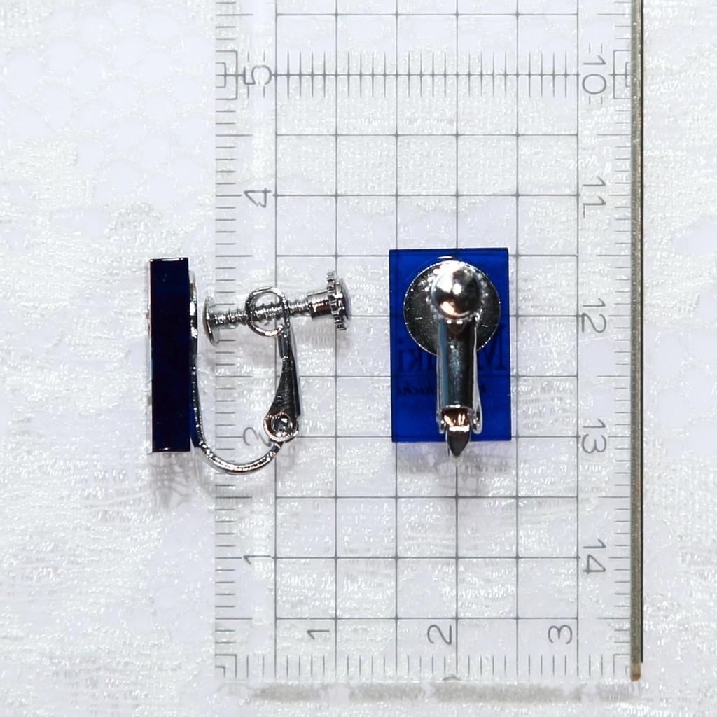 水木さん概念スタッドイヤリング