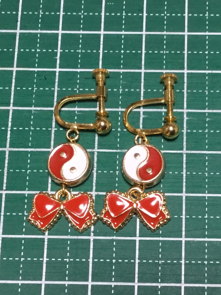 東方project 博麗霊夢 風 イヤリング