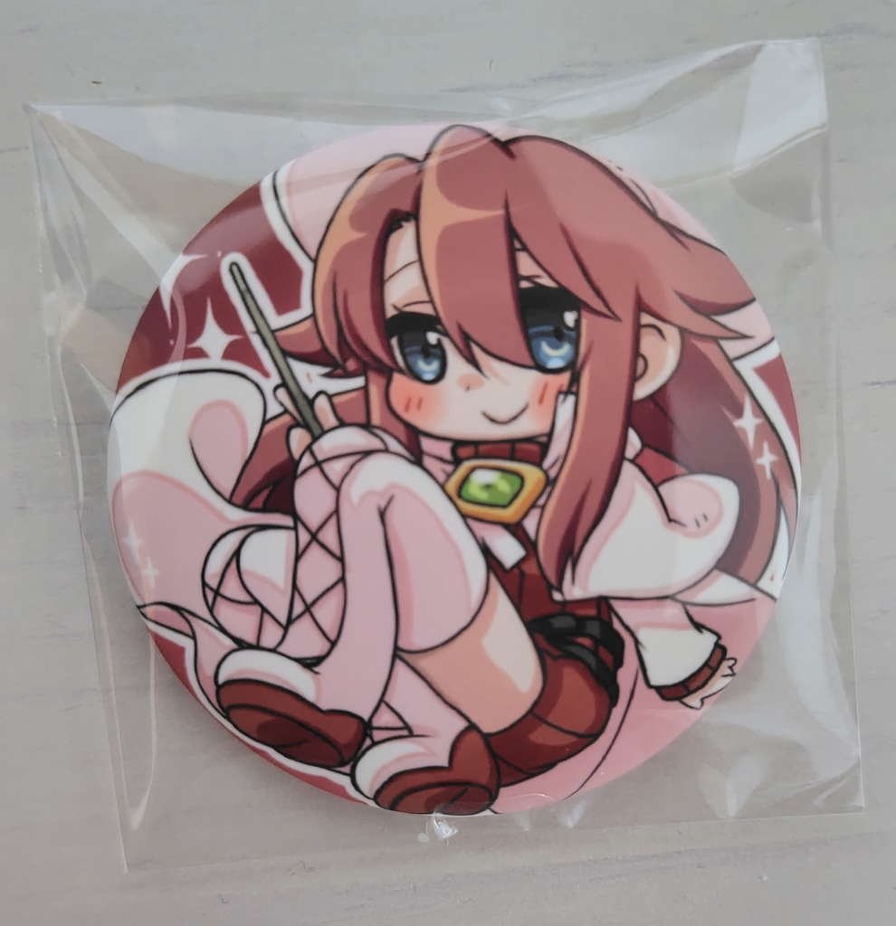 缶バッジ　アティ