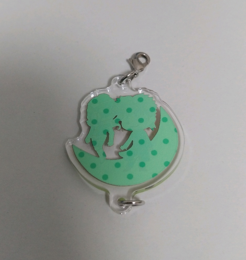 連結できるアクリルキーホルダー