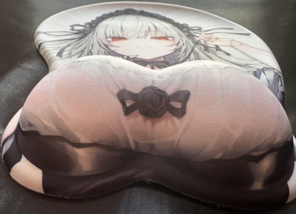 c105 水銀燈 おっぱいマウスパッド