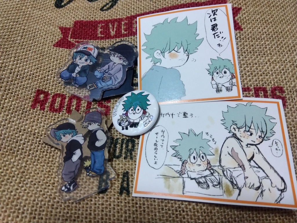 でかつアクスタ①＆② 上半身缶バッジおまけ付き