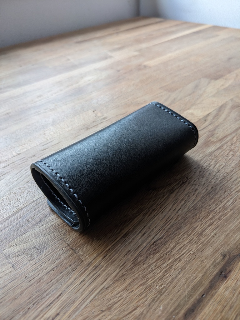 革のキーケース