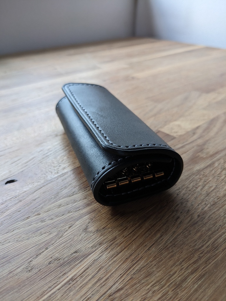 革のキーケース