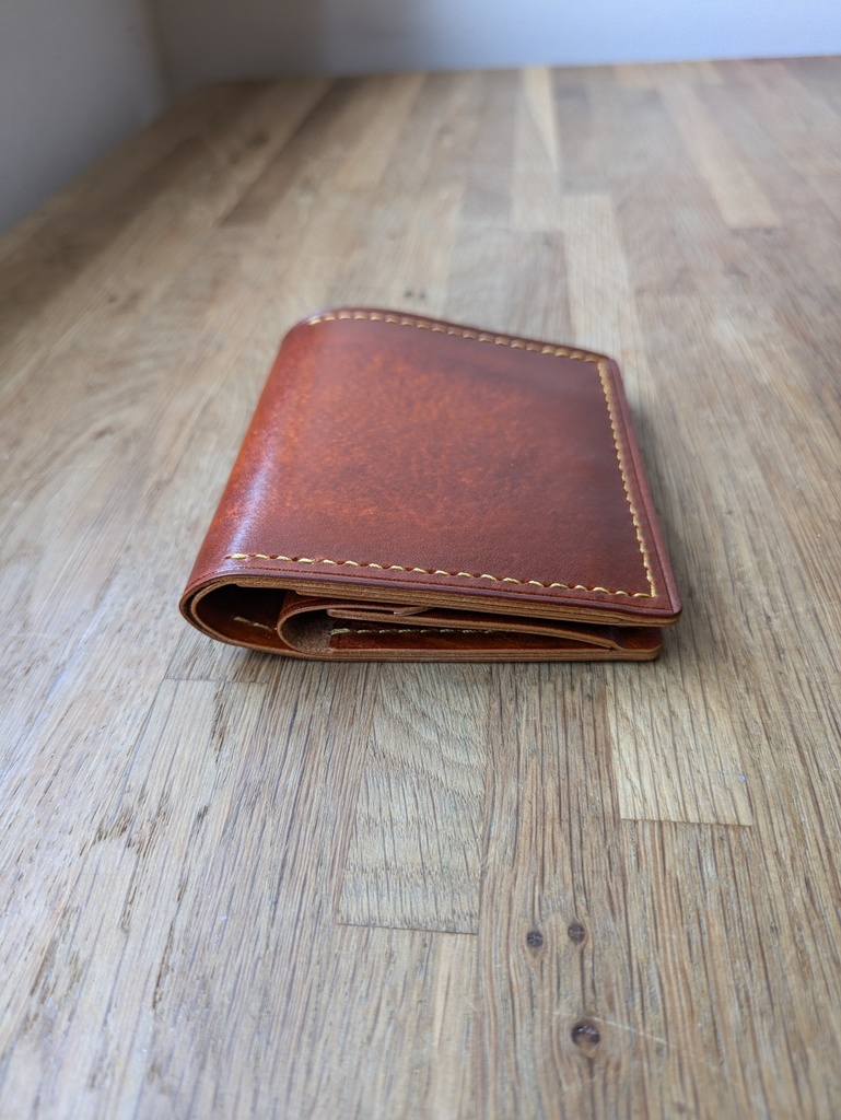 革のハーフウォレット(ブラウン)