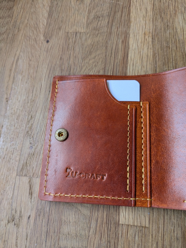 革のハーフウォレット(ブラウン)