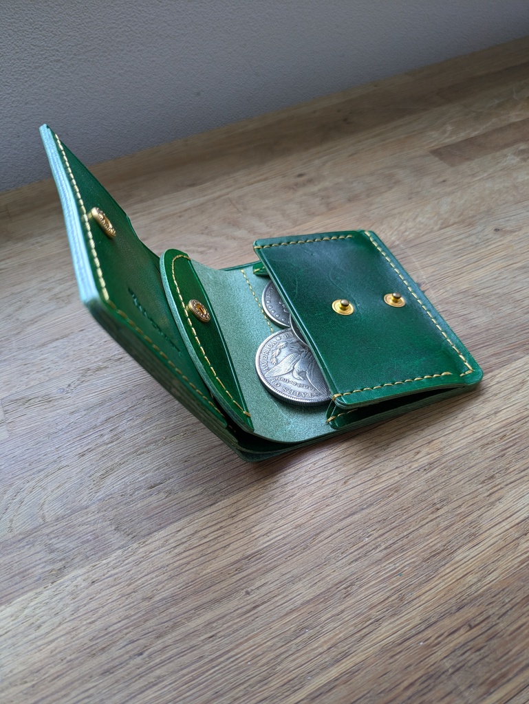 革のハーフウォレット(グリーン)