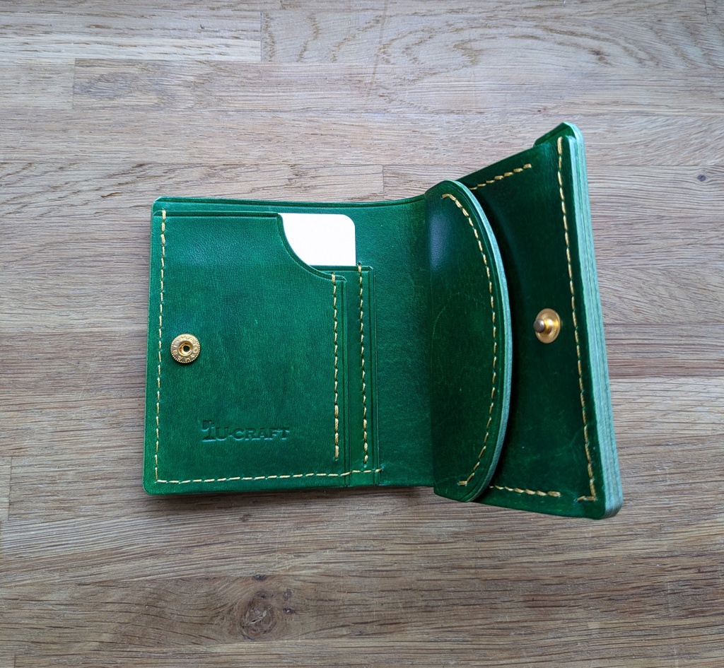 革のハーフウォレット(グリーン)