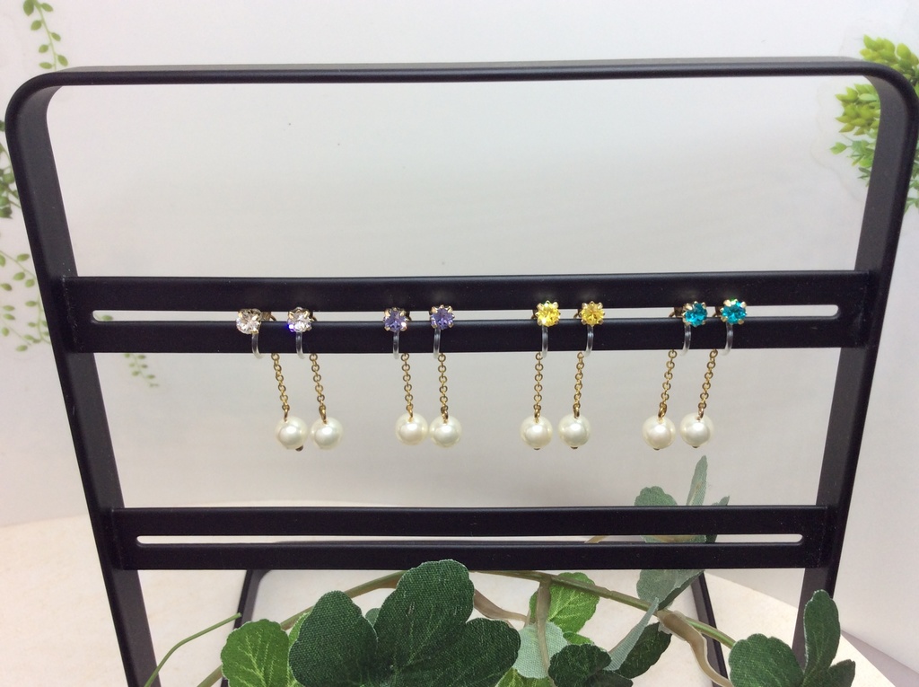 スワロフスキーのフェイクピアス【A】