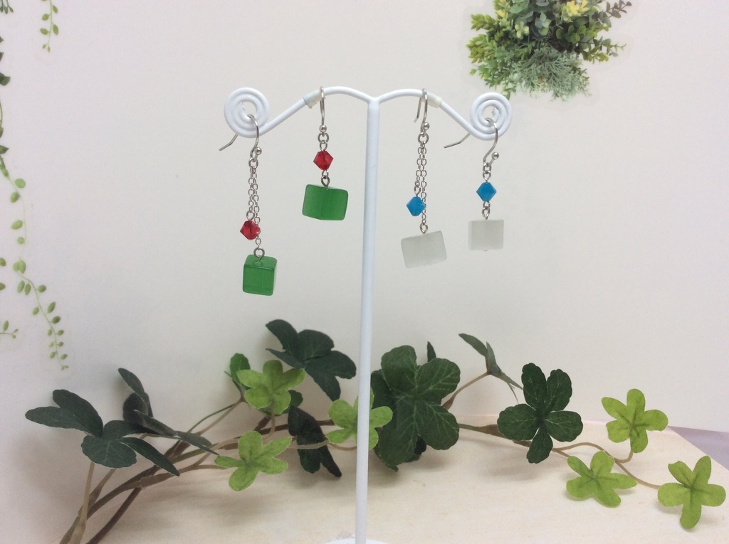 【メロンソーダ】クールキューブのピアス*イヤリング