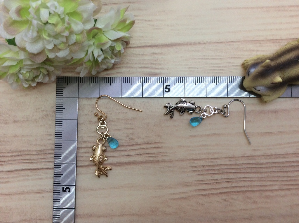 【ゴールド】しずくと金魚のピアス*イヤリング