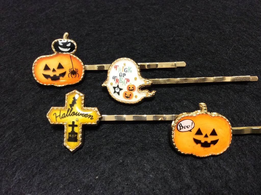 ハロウィンモチーフのヘアピン