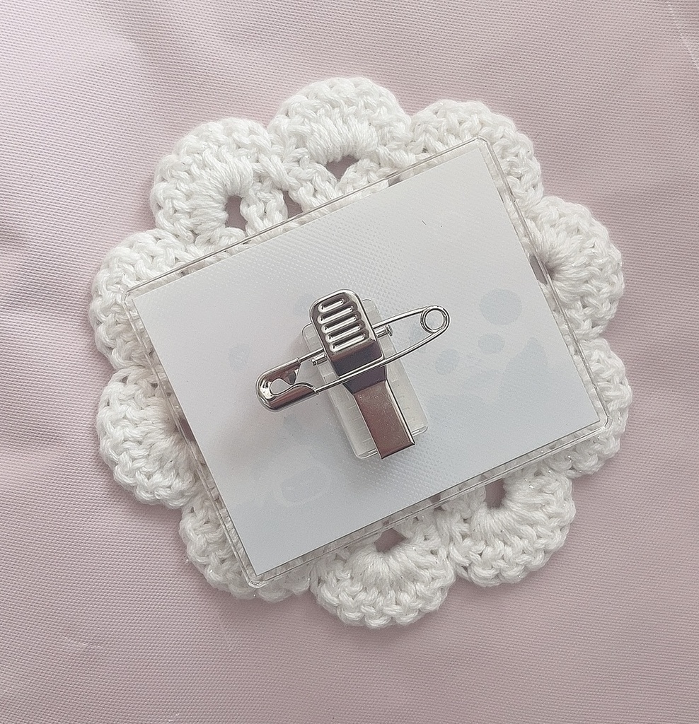 カフェ panda & red panda アクリルバッジ