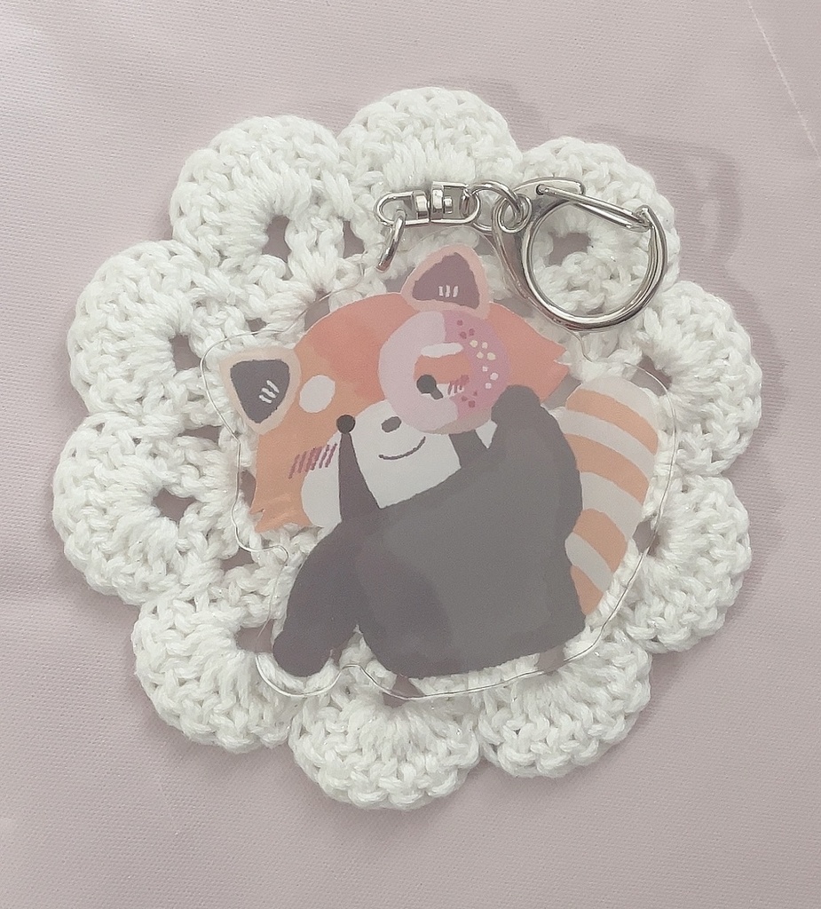 レッサーちゃんといちごドーナツのキーホルダー