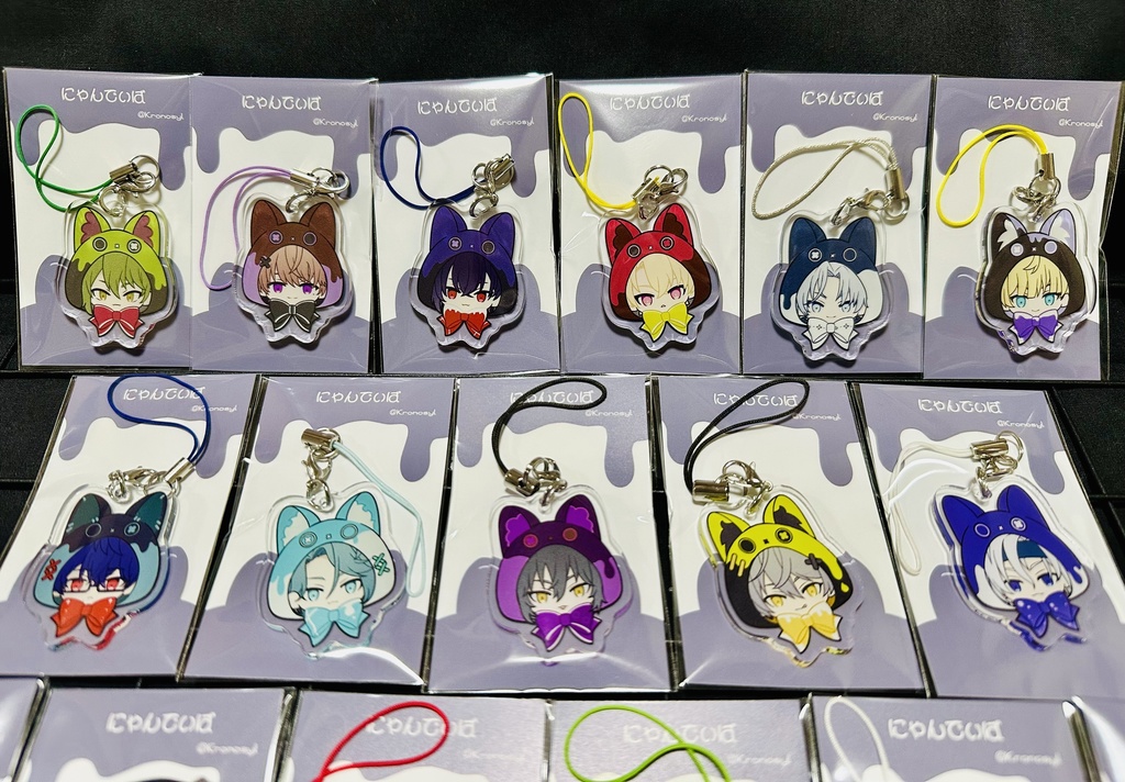 にゃんでぃば -アクリルチャームとハーフカットシール-