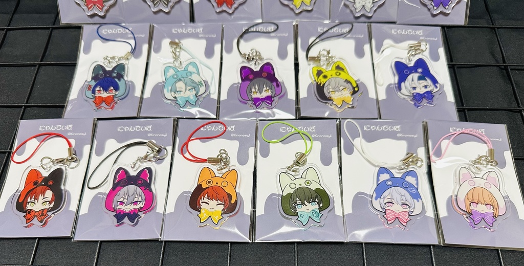 にゃんでぃば -アクリルチャームとハーフカットシール-