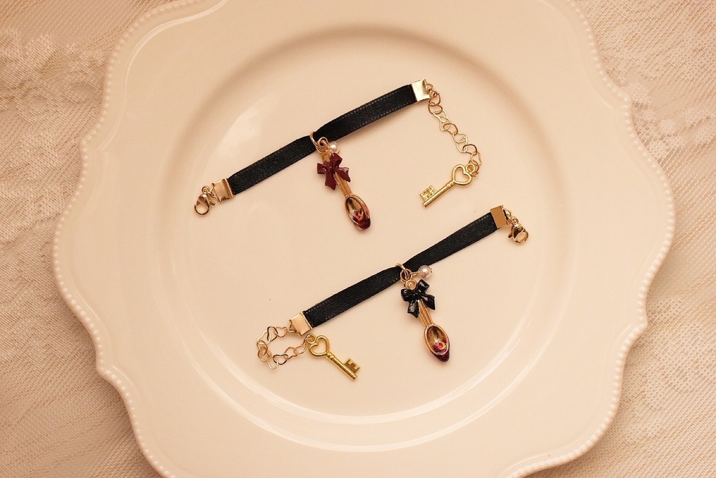 【ランダムカラー】三日月の一匙チョーカー【ぬいさん用】