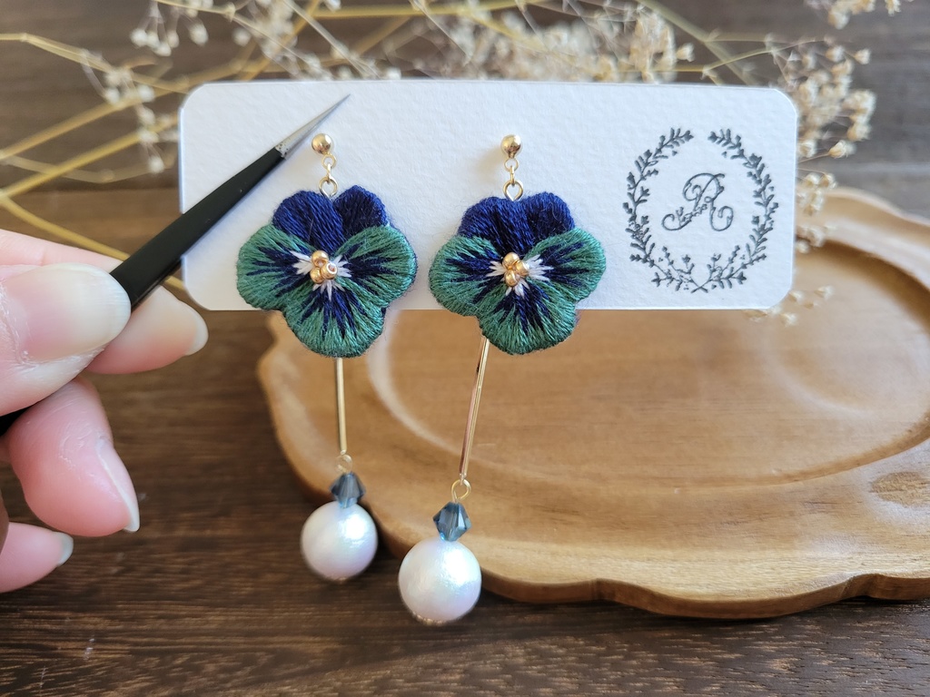 ビオラ＊耳飾り
