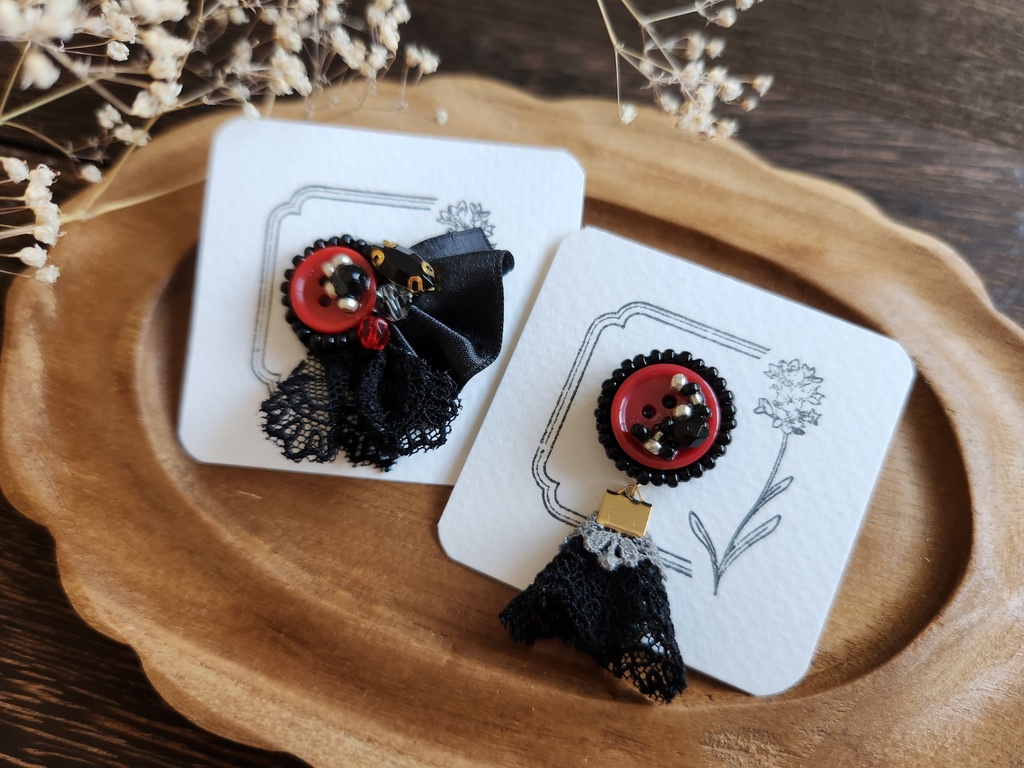 ミニボタンブローチ