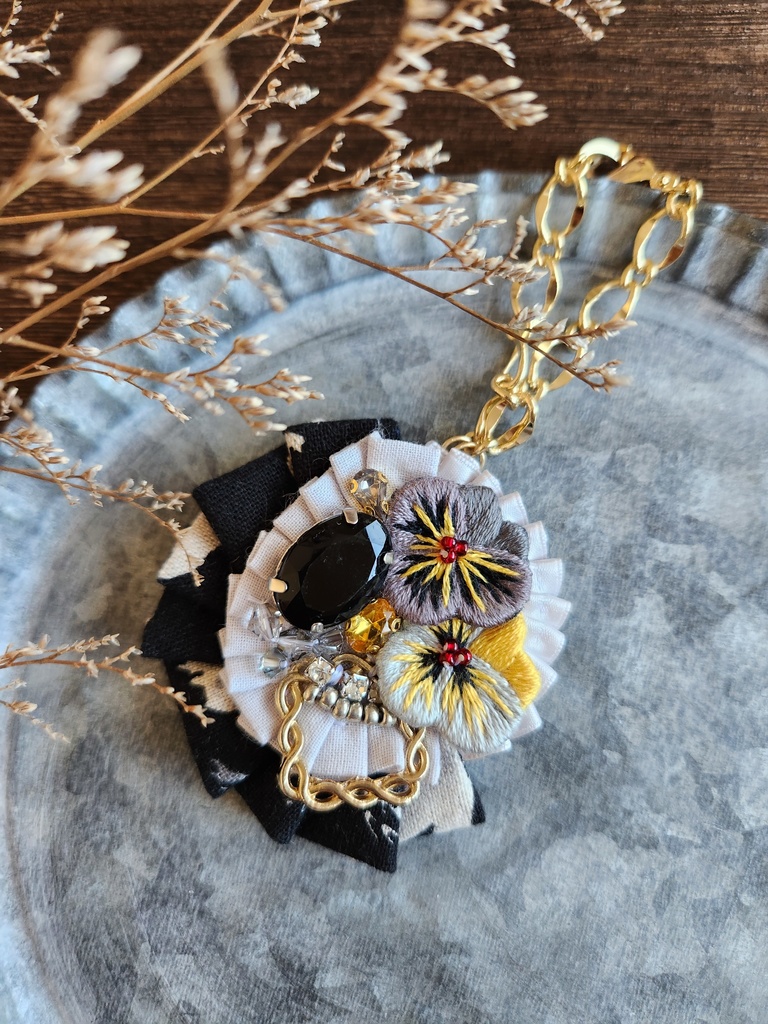 ビオラ*バッグチャーム