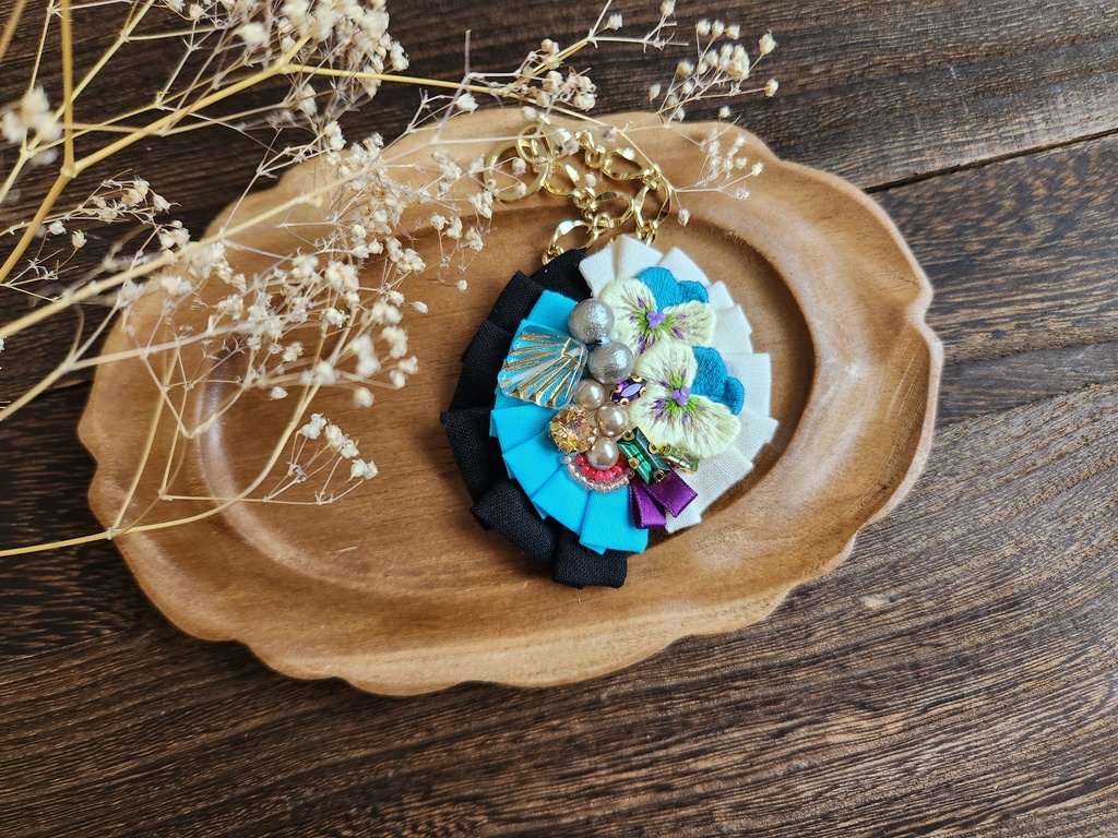 ビオラ*バッグチャーム