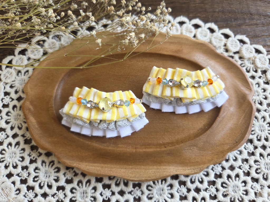 フリルのシューズクリップ