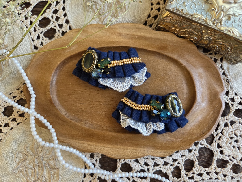 フリルのシューズクリップ