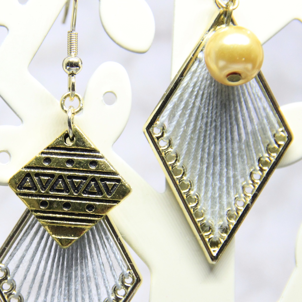 *サバナクロー寮生*イメージピアス*