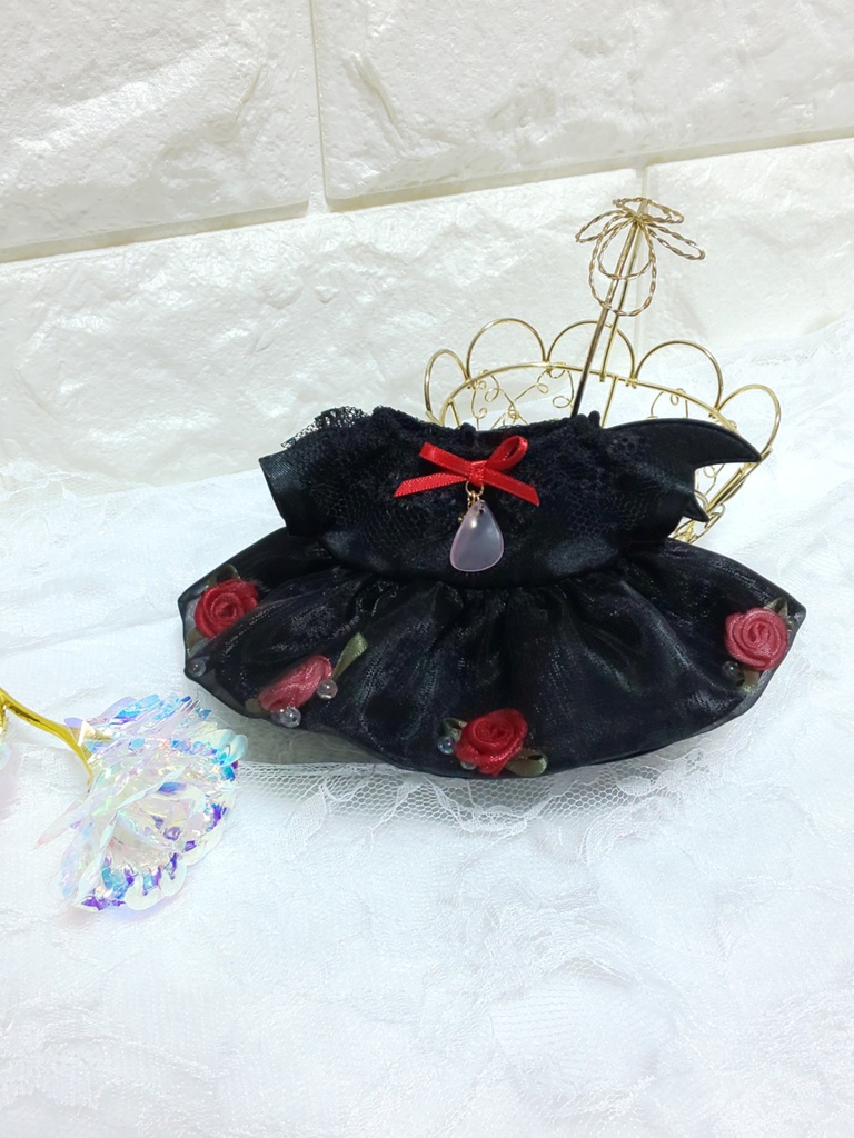悪魔の薔薇ドレス