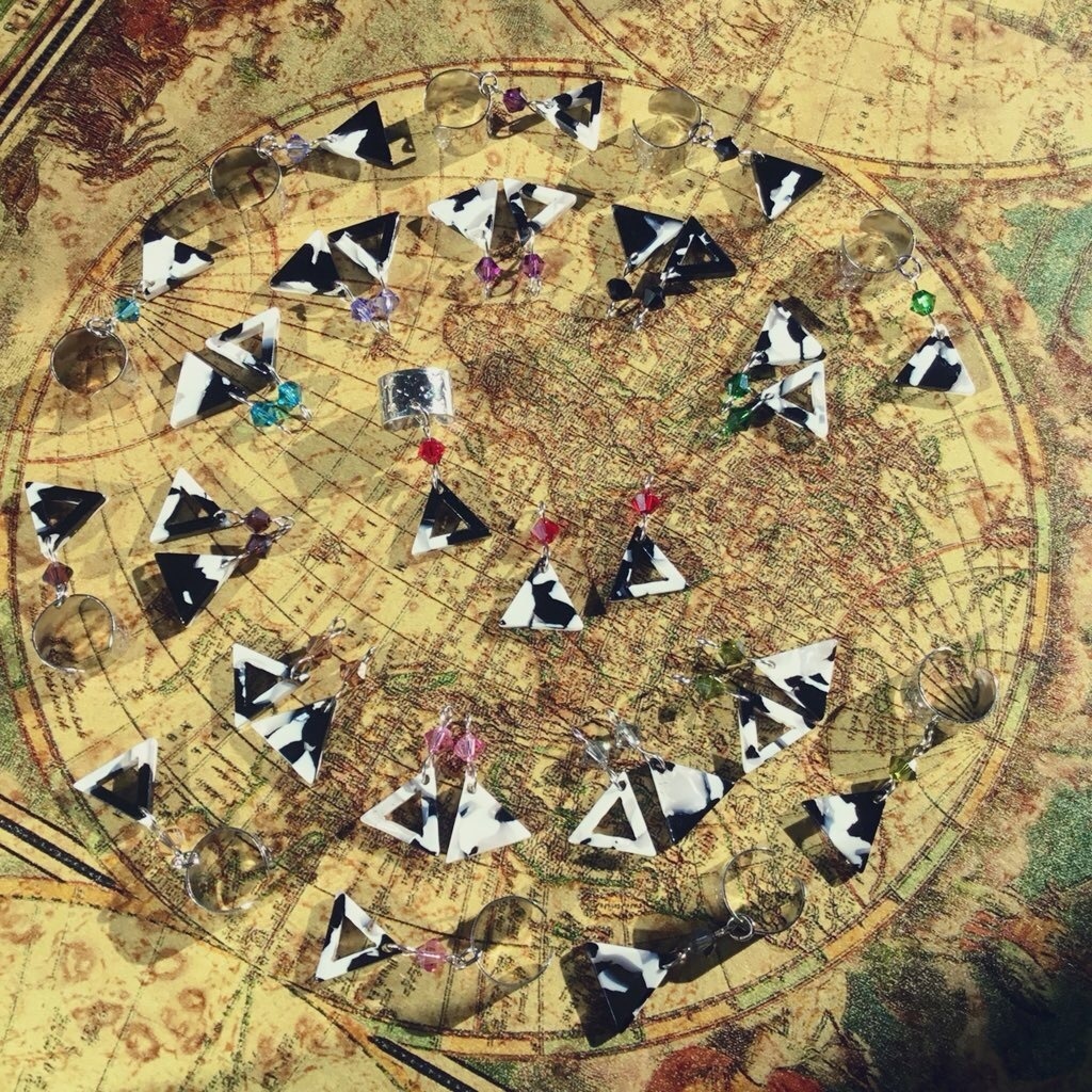 【JG】小さな三角とスワロの耳飾り