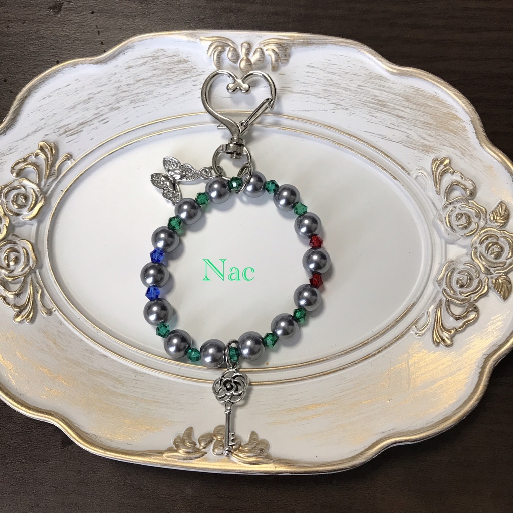 aknkイメージチャームキーホルダー