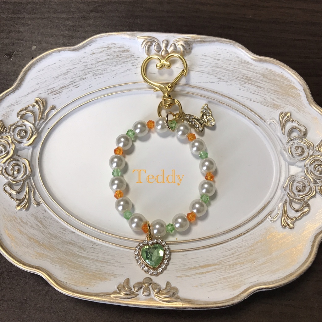 aknkイメージチャームキーホルダー