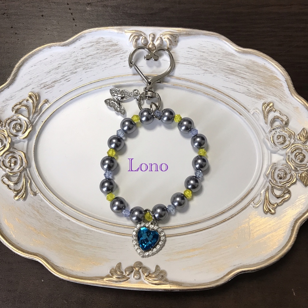 aknkイメージチャームキーホルダー