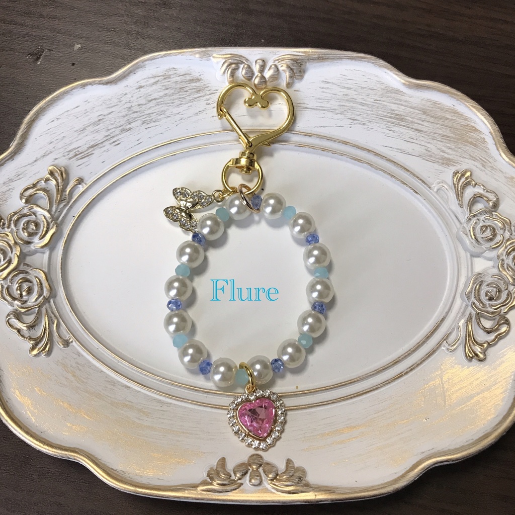 aknkイメージチャームキーホルダー