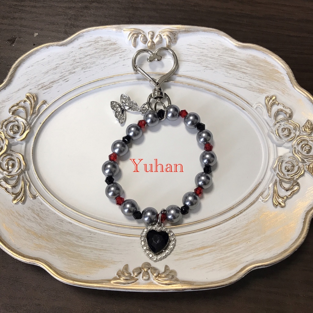 aknkイメージチャームキーホルダー