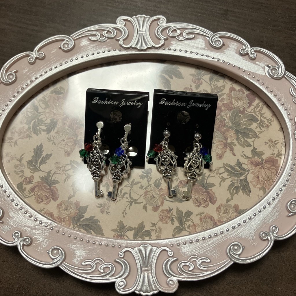 aknkイメージイヤーアクセ(3階)