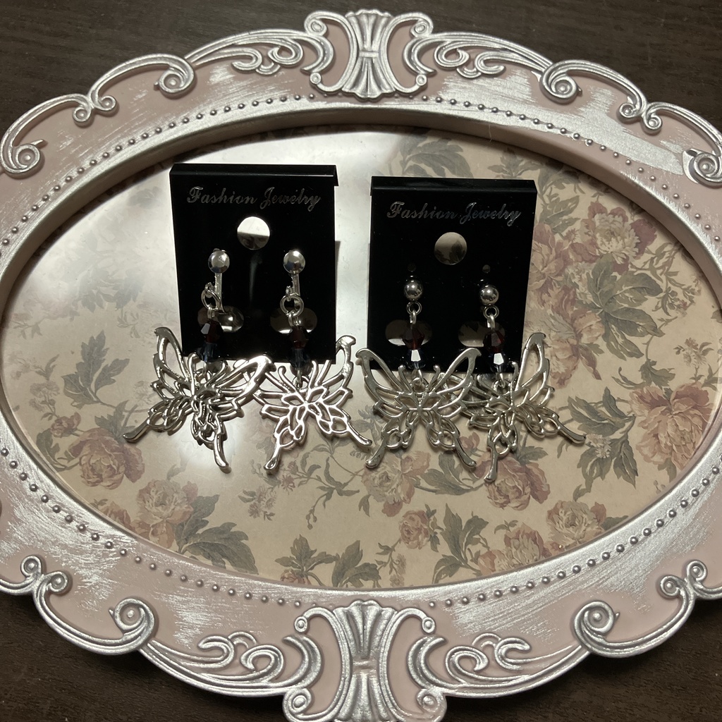 aknkイメージイヤーアクセ(別邸)