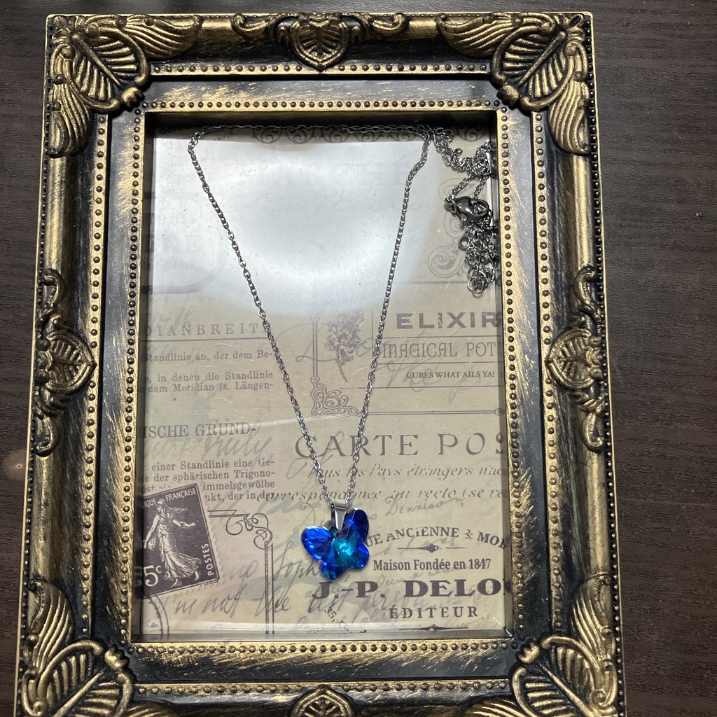 Cristal de papillonネックレス
