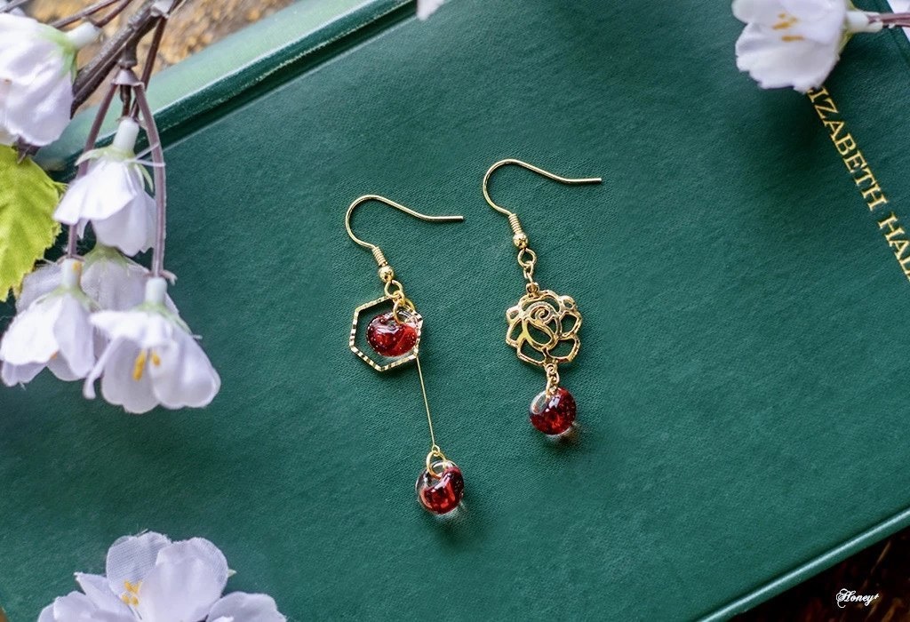 イギリスの薔薇のドロップピアス（イヤリング）