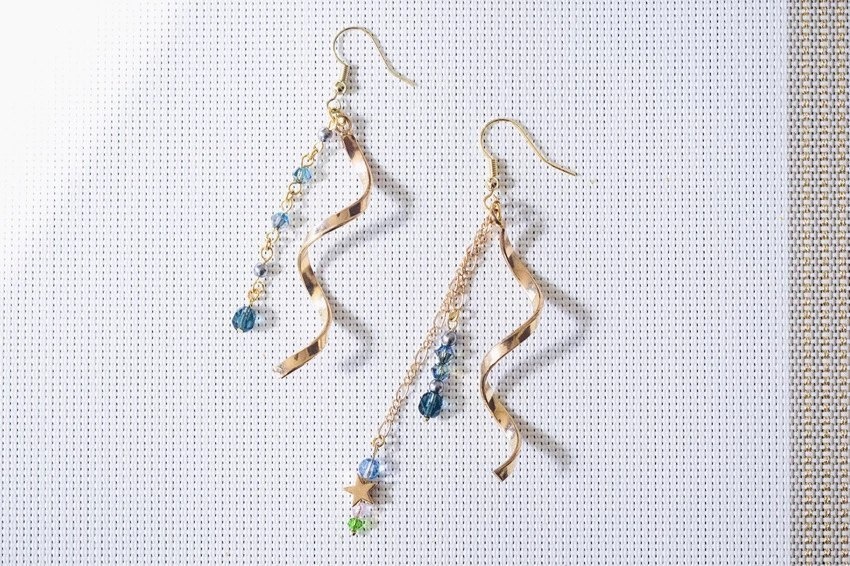 流星アシンメトリーピアス(イヤリング)