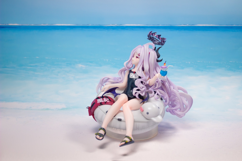 空崎ヒナ 水着【未塗装ガレージキット】