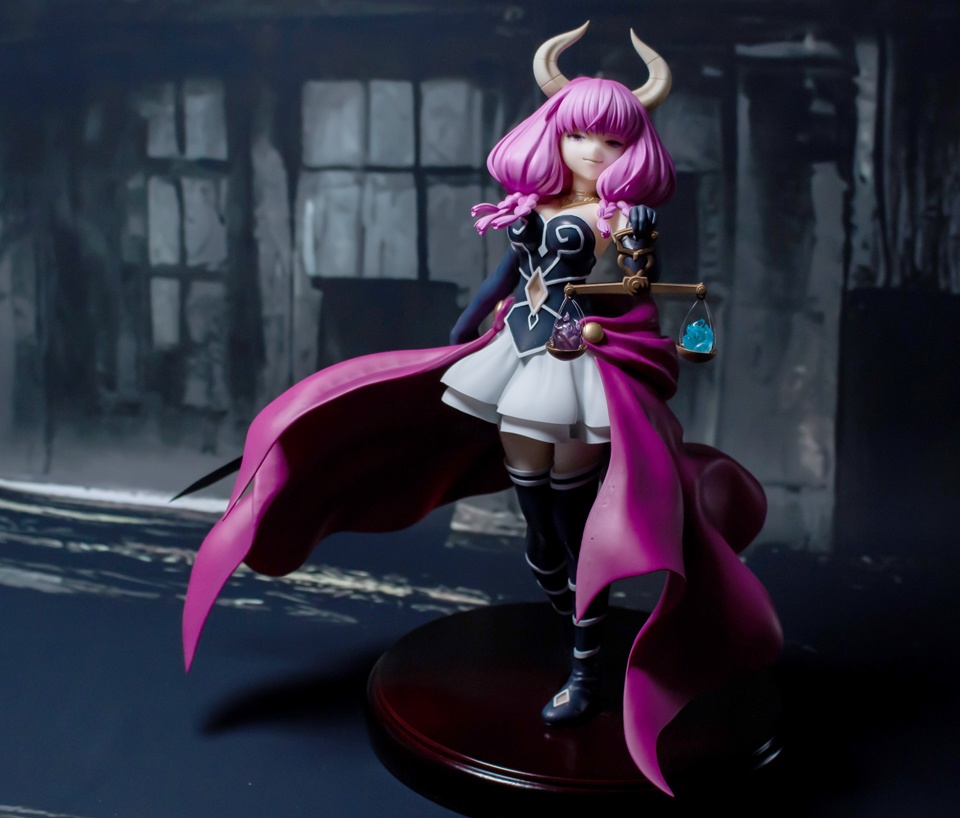 【となモ8】断頭台のアウラ