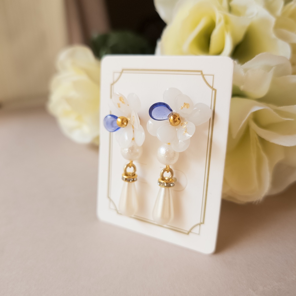 立体フラワーピアス