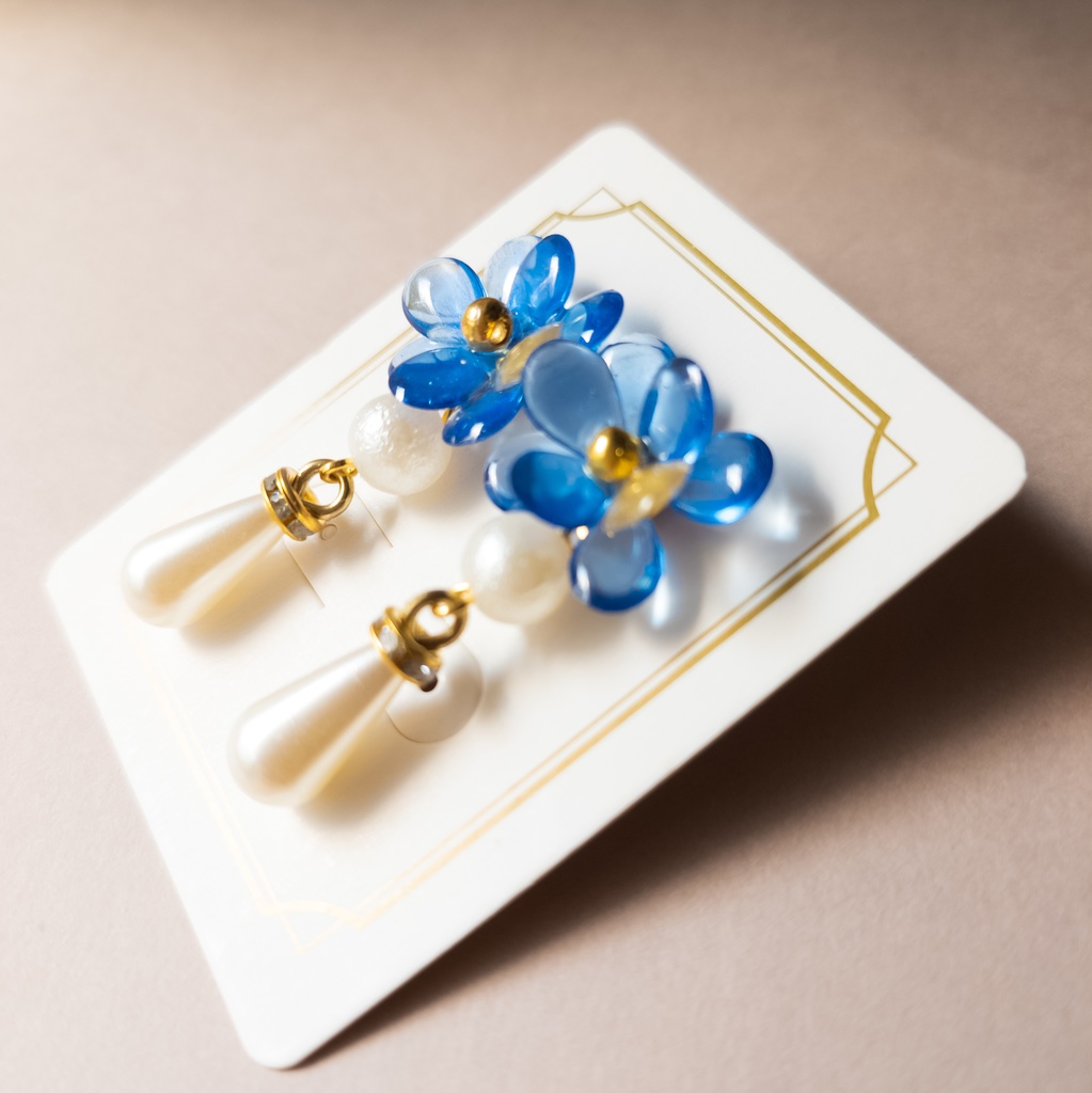 立体フラワーピアス