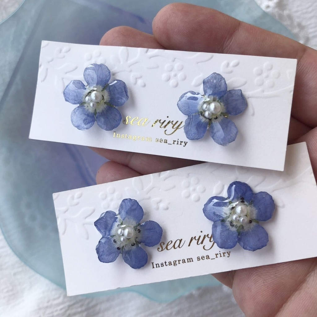 no.6 再販 ネモフィラのピアス フラワーピアス 1粒ピアス ドライフラワー ブルー レジンピアス ハンドメイドピアス