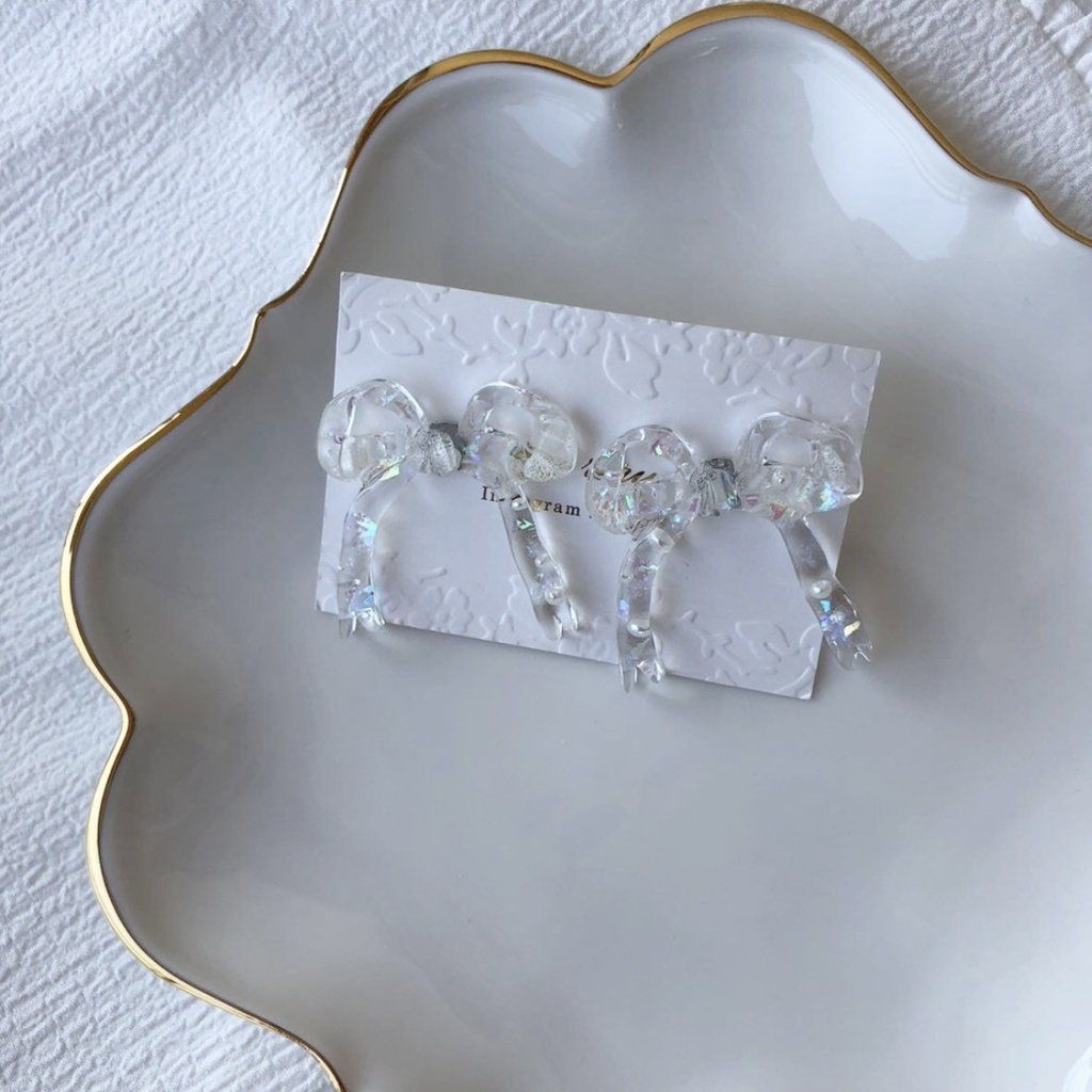 no.8 紫陽花とパールのリボンピアス ribbon ホワイトアナベル パール レジンピアス ハンドメイドピアス