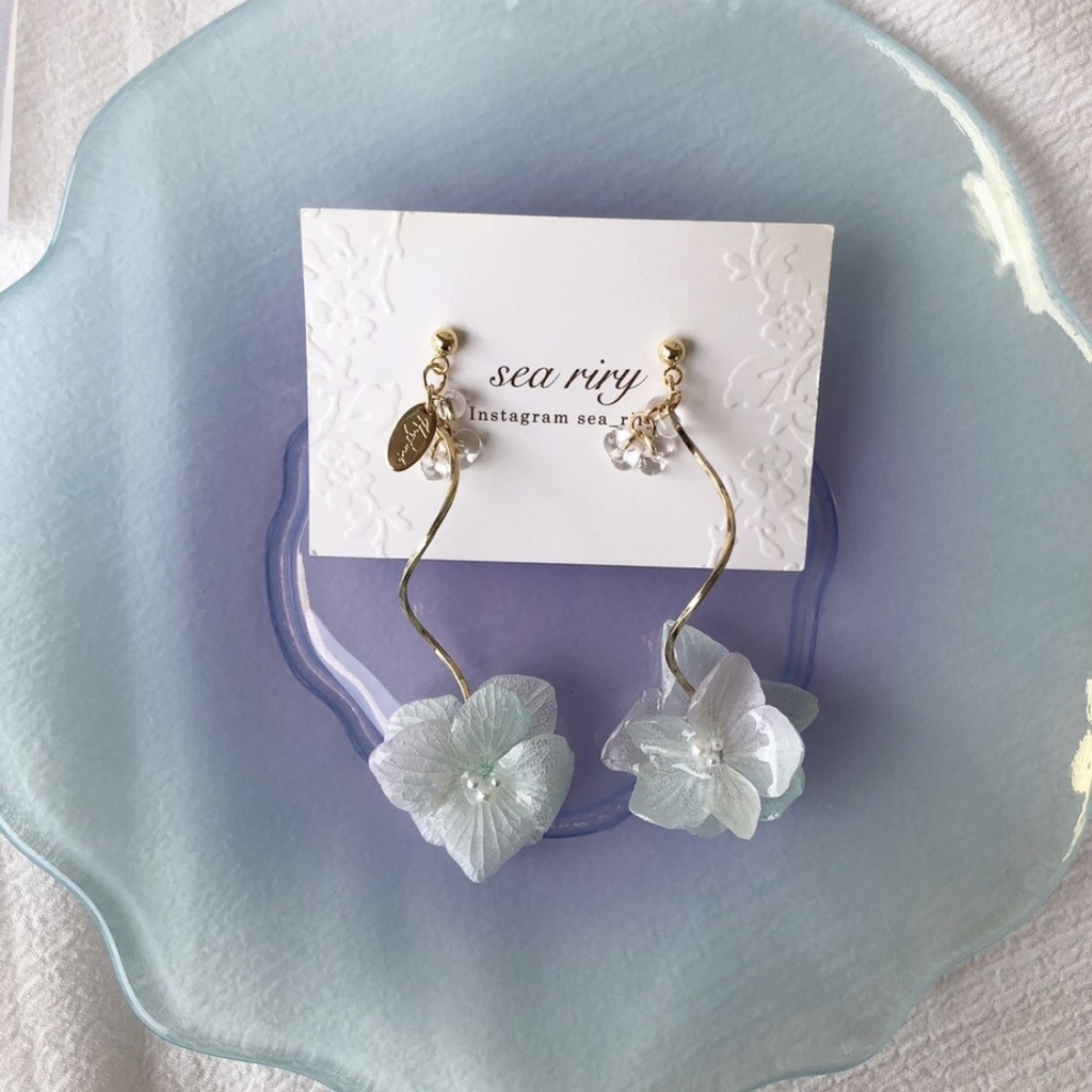 no.11 シャーベットカラーの紫陽花のゆらゆらピアス ドライフラワー あじさい レジンピアス ハンドメイドピアス