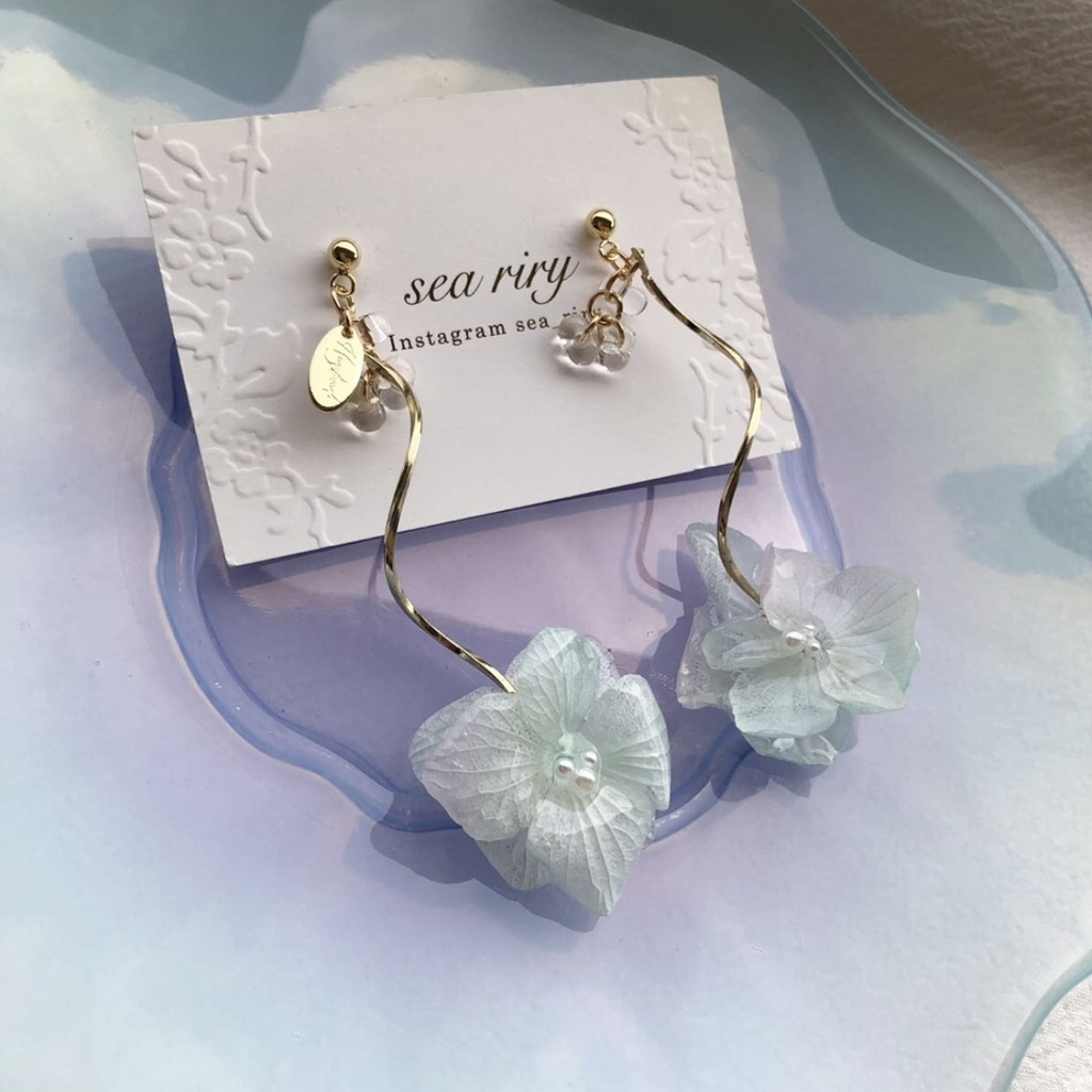 no.11 シャーベットカラーの紫陽花のゆらゆらピアス ドライフラワー あじさい レジンピアス ハンドメイドピアス