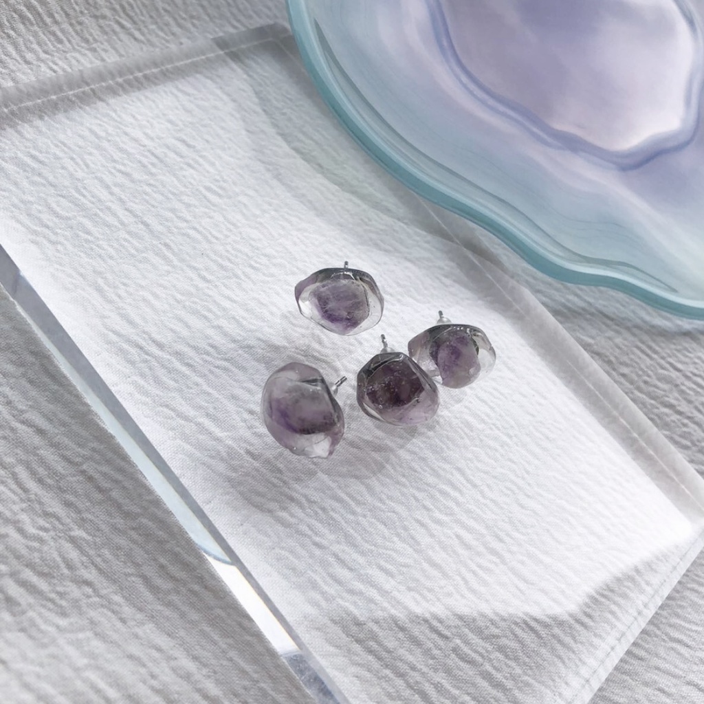 no.12 アメジストの1粒ピアス 天然石 アメジスト パープル 1粒 レジンピアス ハンドメイドピアス